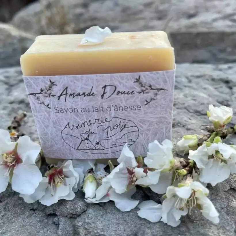 Asinerie Du Polje Savon Lait D Anesse A Gemenos Savon Amande Douce 1